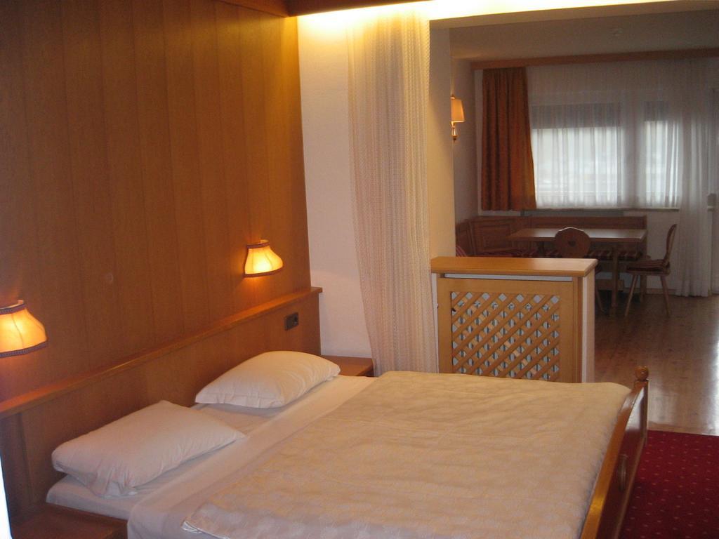Hotel Capriolo San Candido Dış mekan fotoğraf